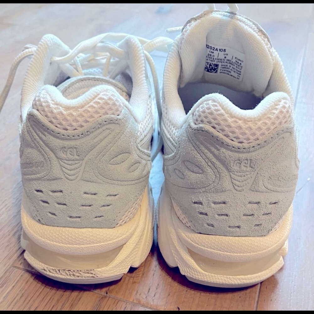 ASICS Kayano 14 - Picture 6 of 9